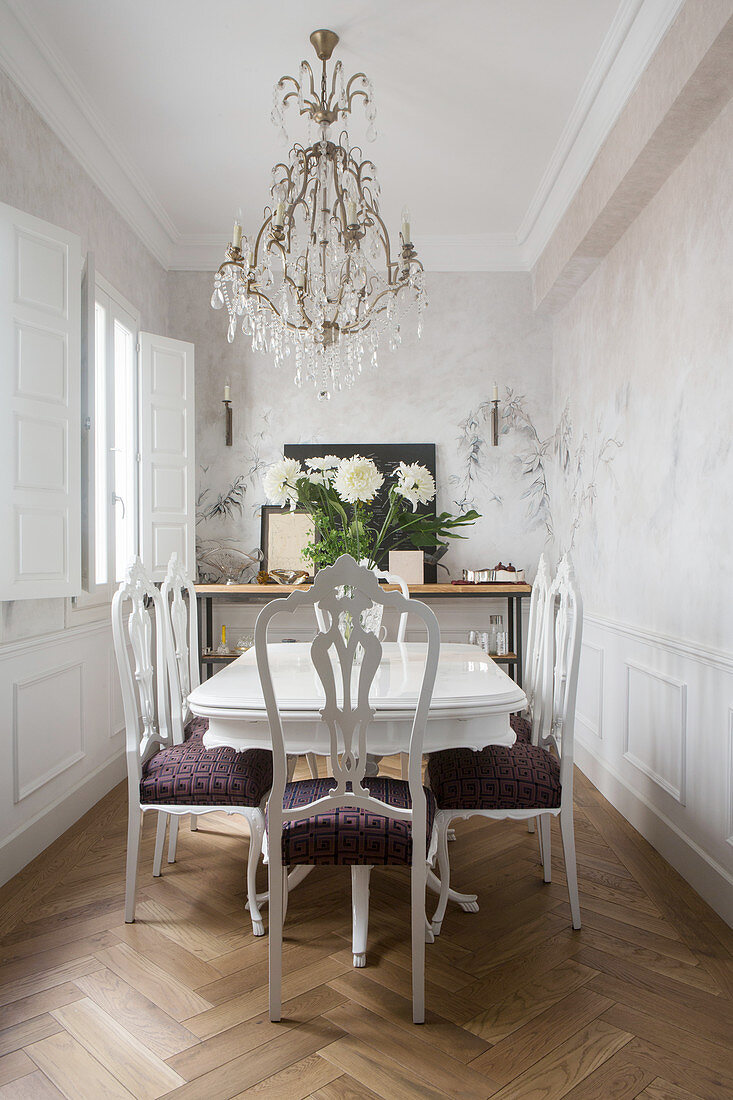 Chandelier in elegant dining area