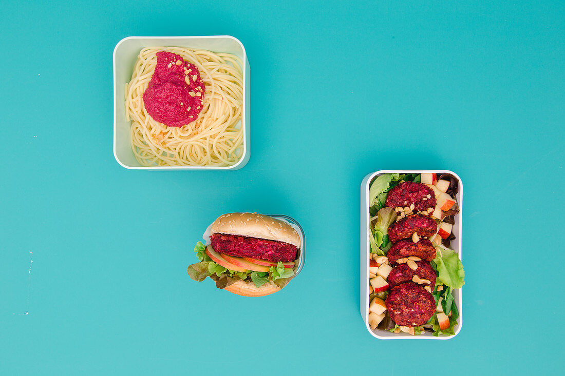 Three different types of beetroot dishes – with pasta, with pesto and as a patty