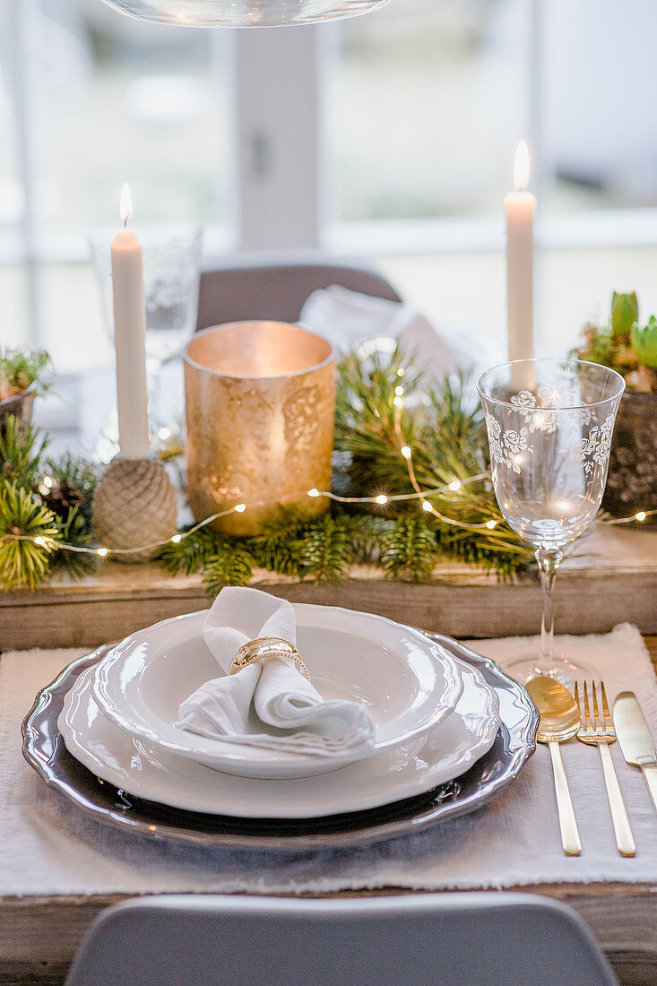 Christmassy table decorations