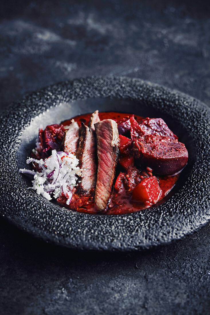 Gebratenes Entrecote mit Rote Bete und Garam Masala