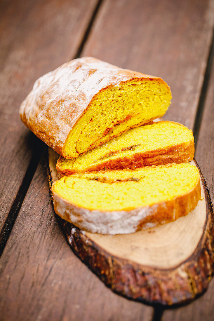 Curry-Tomaten-Brot