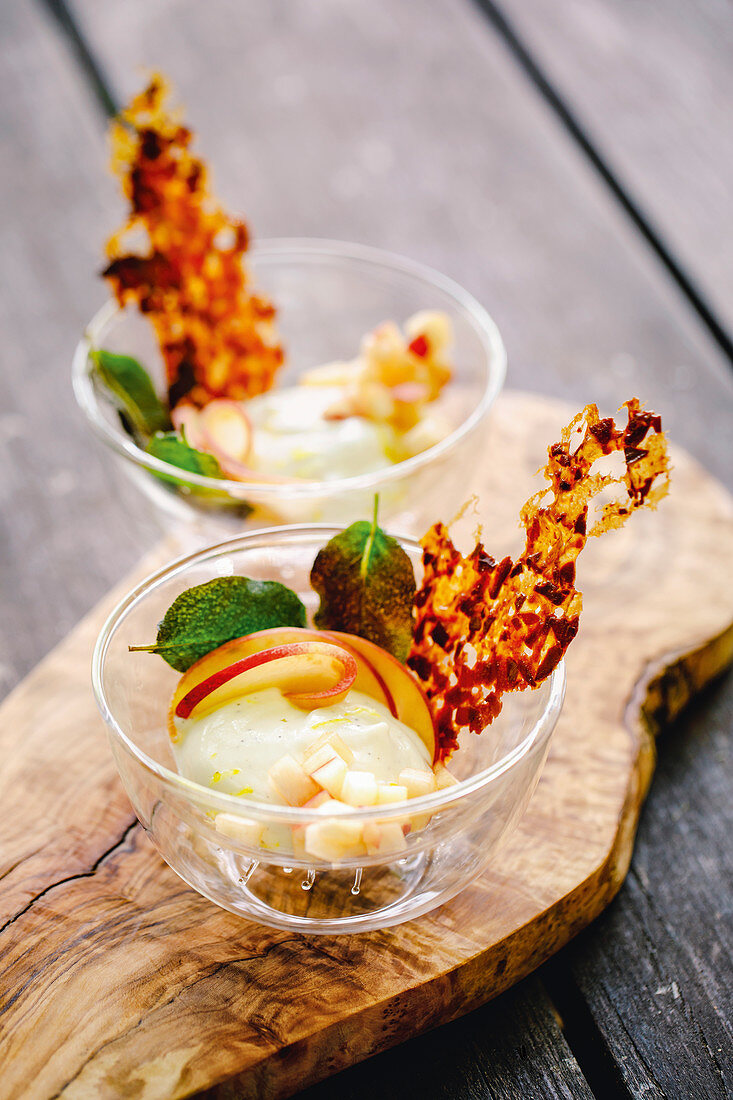 Quark skewers with peaches and orange fillets