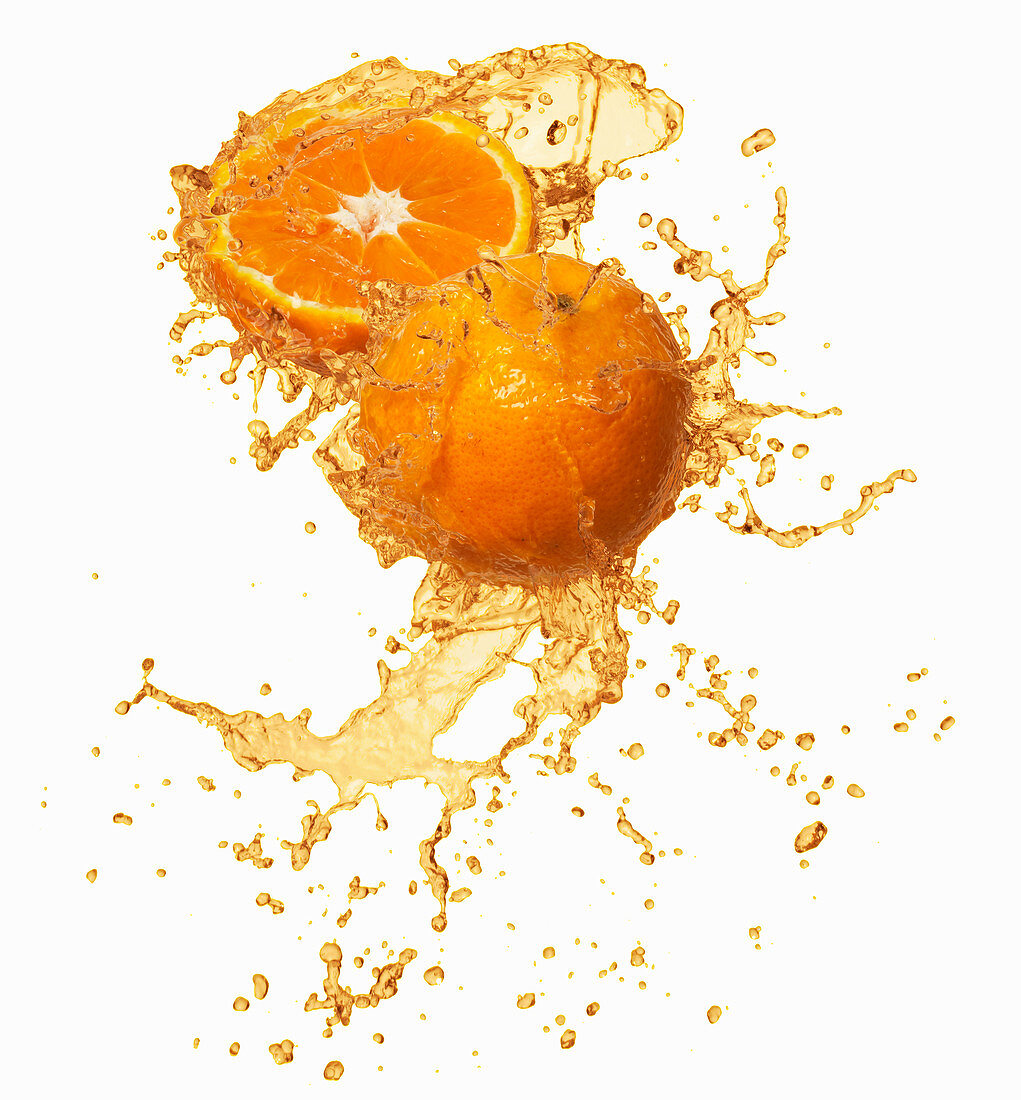 Orangen mit Saftsplash