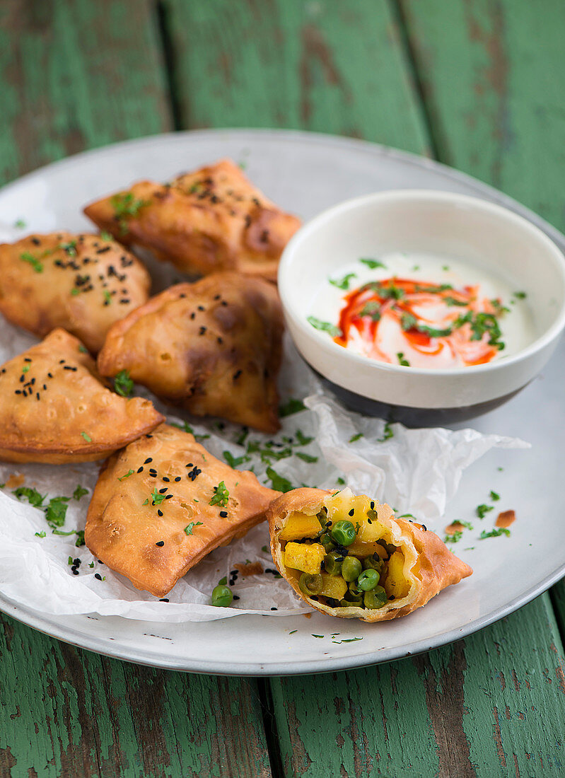 Samosas mit Gemüsefüllung