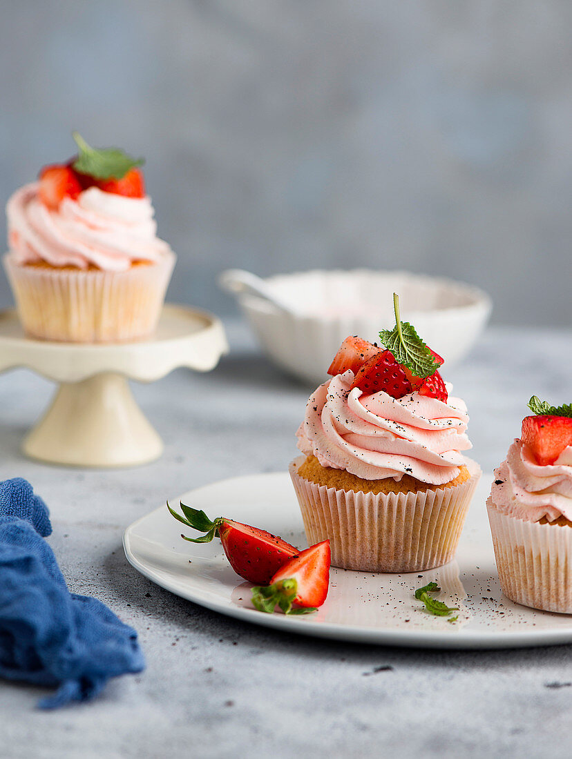 Strawberry cupcakes