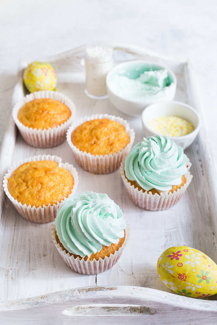 Easter cupcakes with buttercream frosting