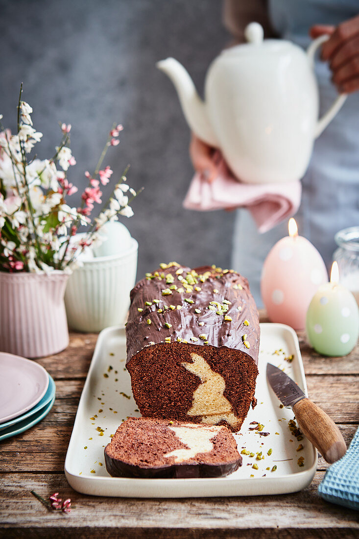 Hasenkuchen (Schokoladenkuchen mit Osterhäschen)