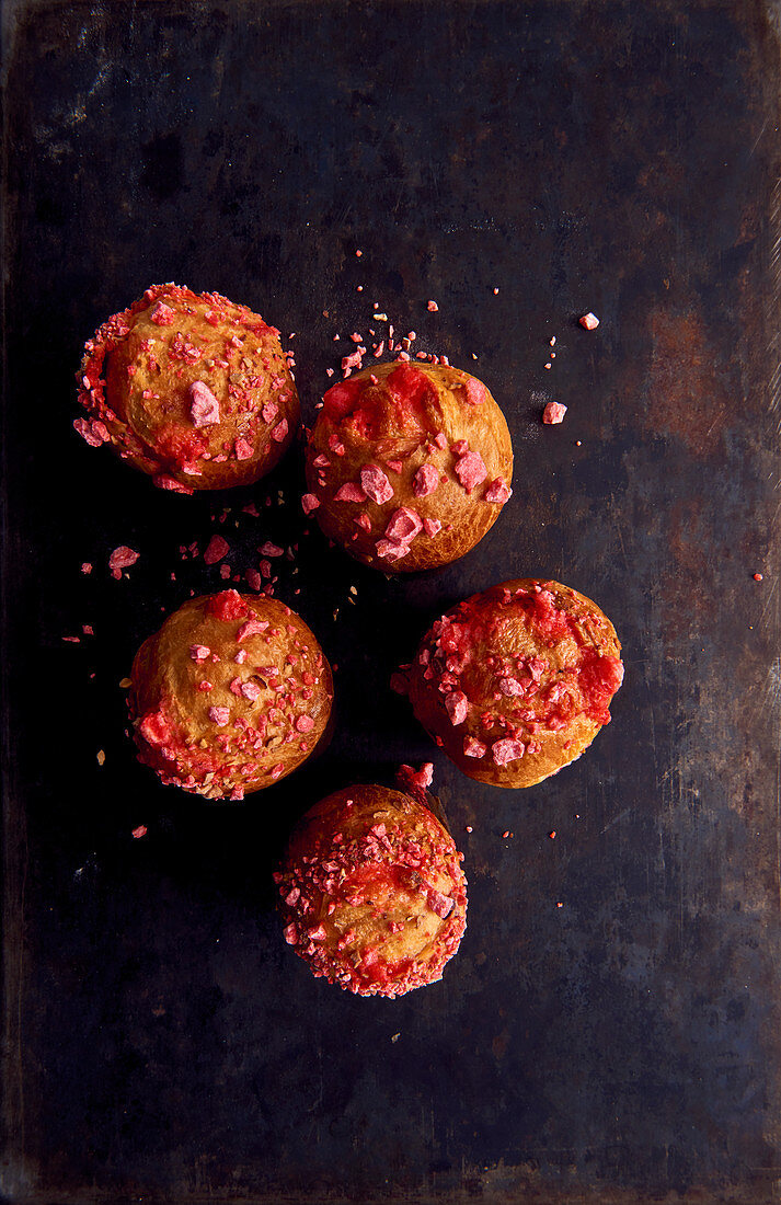 Brioches with chocolate candy roses