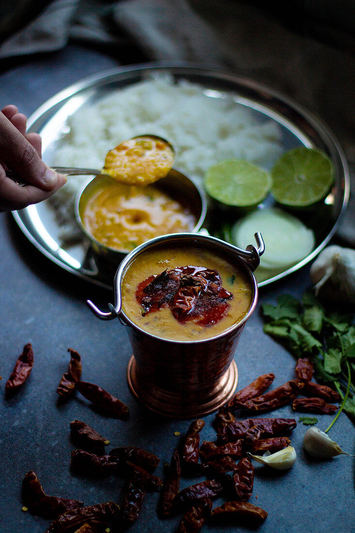 Balti Daal Tadka (Linsengericht mit Chilis, Indien)