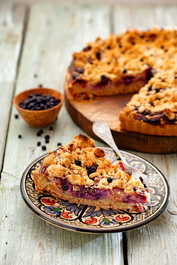 Blaubeer-Streusel-Kuchen, angeschnitten