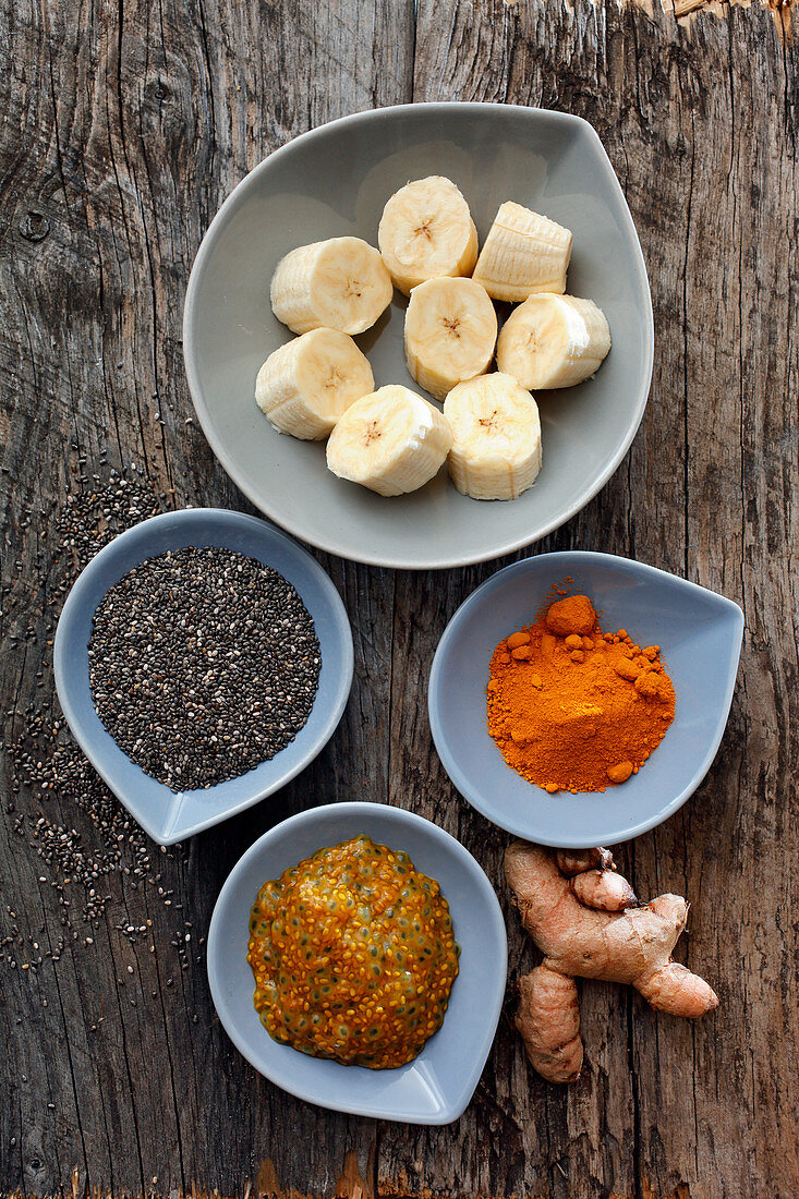 Banana bowl with ingredients (chia and turmeric)