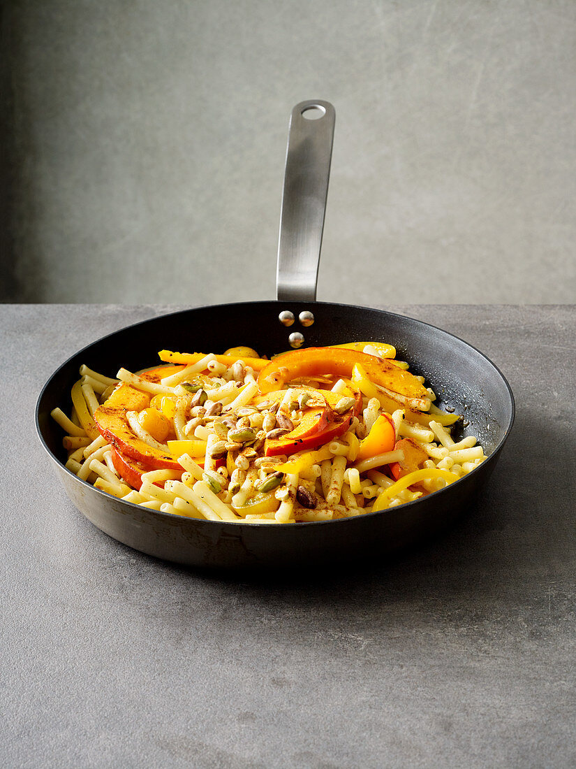 Fried pasta with pumpkin