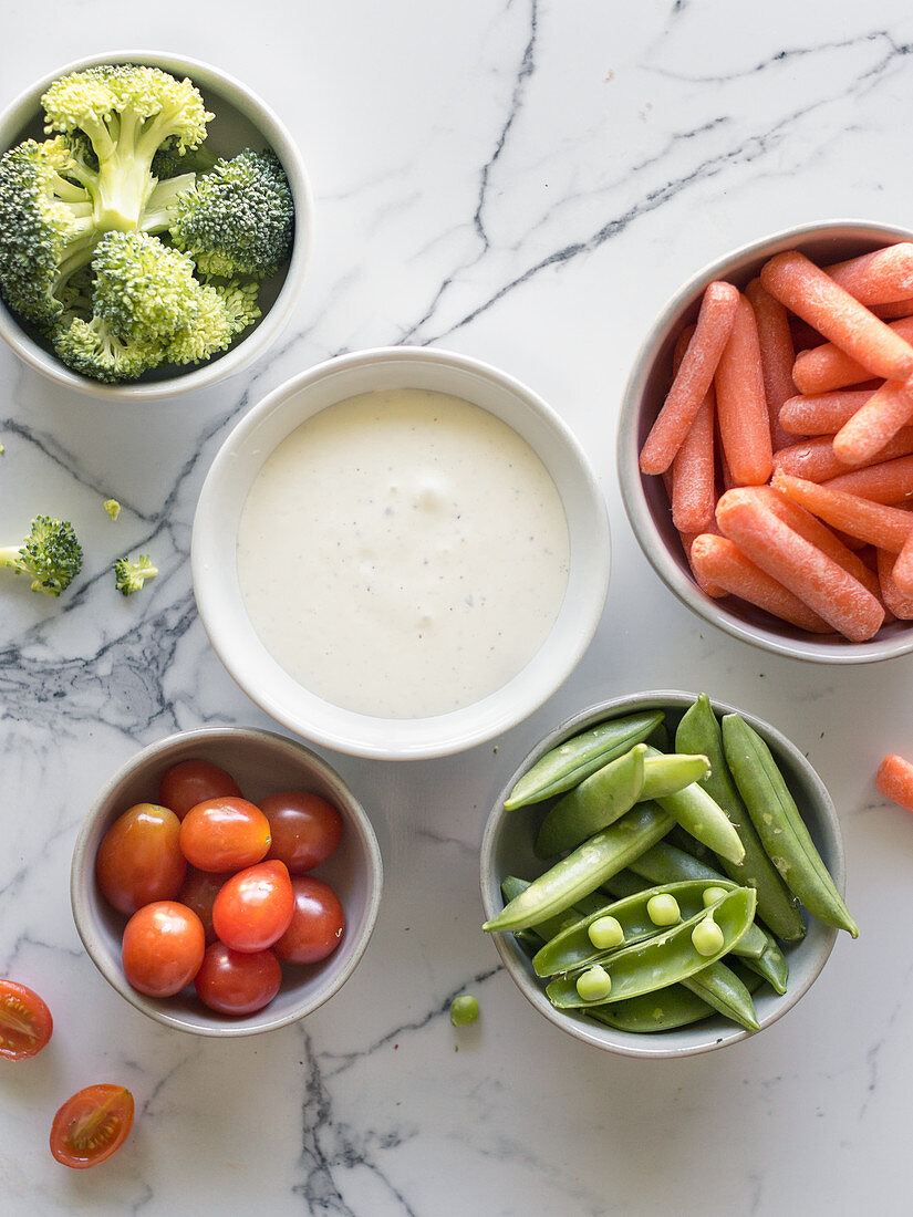 Veggie snack with ranch sauce