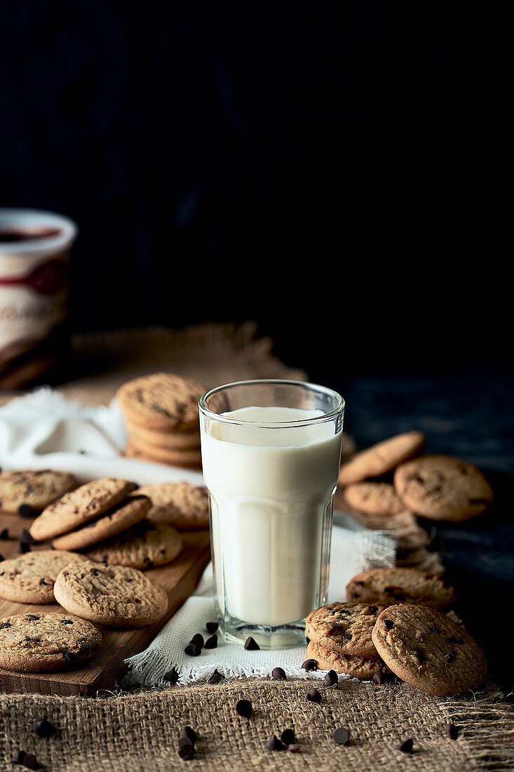 Chocolae chip cookies and milk