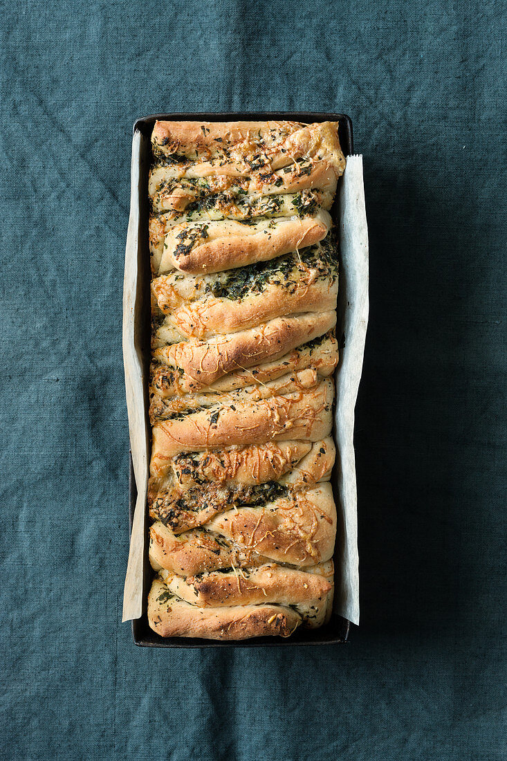 Herb pull-apart bread with alpine cheese