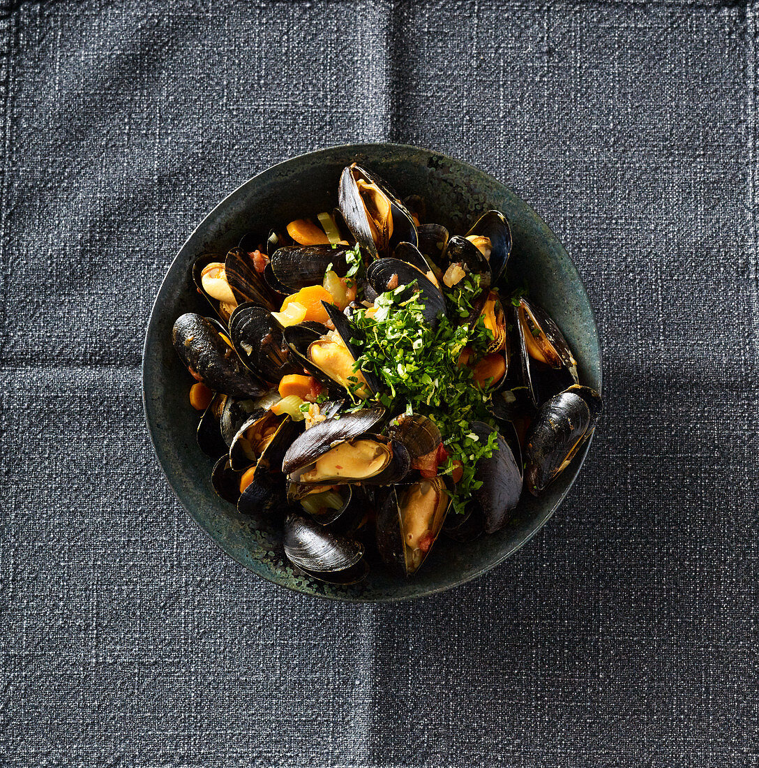 Mussels with gremolata