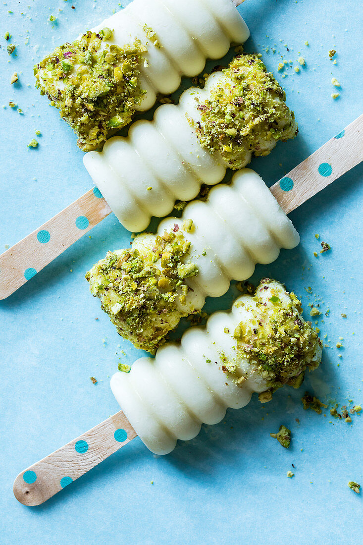 Creamy apple ice cream with pistachio nuts