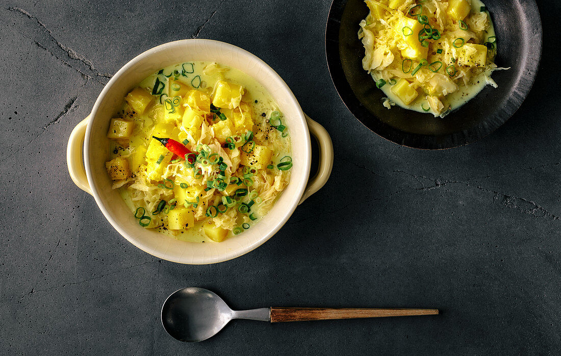 Sauerkraut-Curry mit Ananas und Kokosmilch