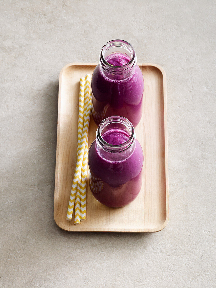 Red cabbage and clementine mix with whey and honey