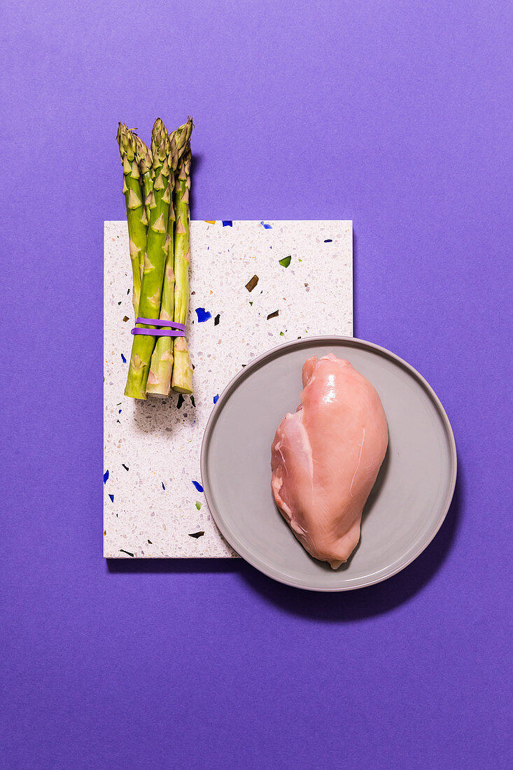 Chicken breast fillet and green asparagus