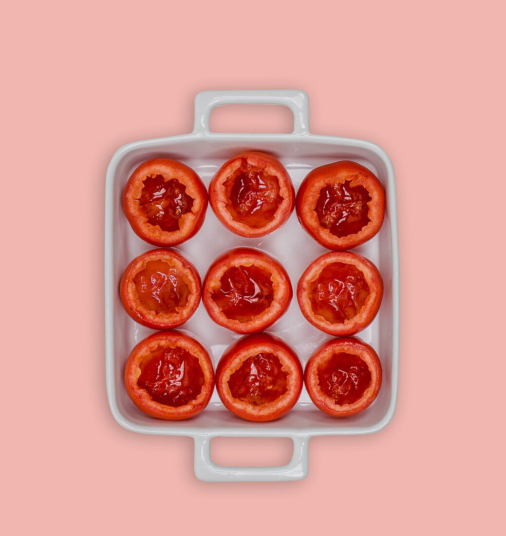 Ausgehöhlte Tomaten