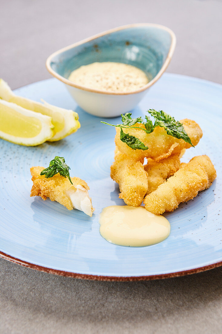 Fish fingers with mayonnaise