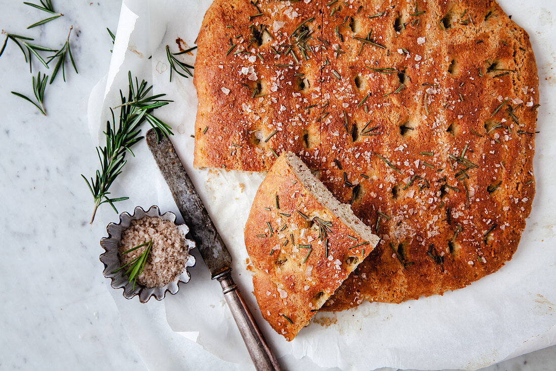 Low Carb Focaccia mit Rosmarin