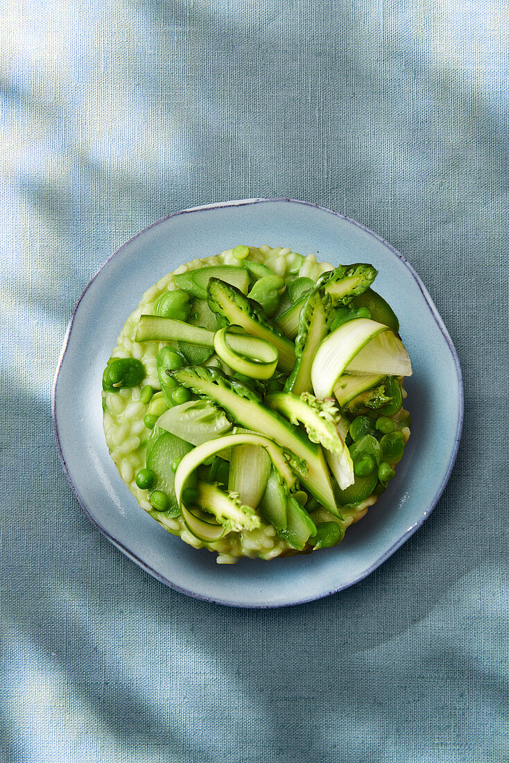 Risotto with green vegetables