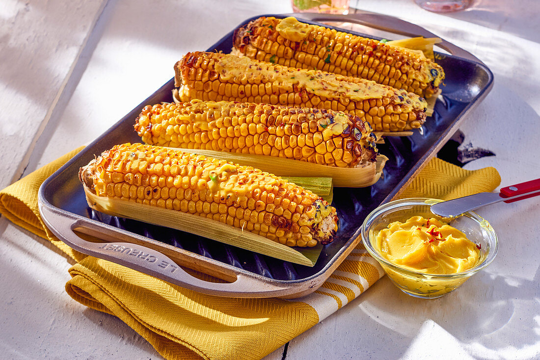 Grilled corn cobs with curry butter