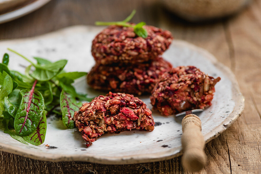 Grain and beetroot fritters