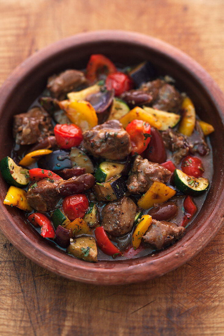 Lamb tagine with dates and vegetables