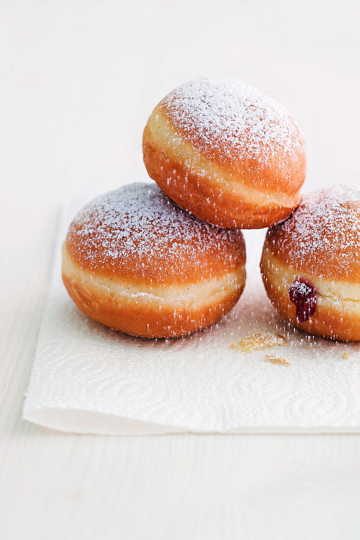 Doughnuts with icing sugar