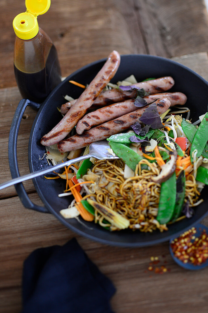 Fried mie noodles with turkey sausage and vegetables