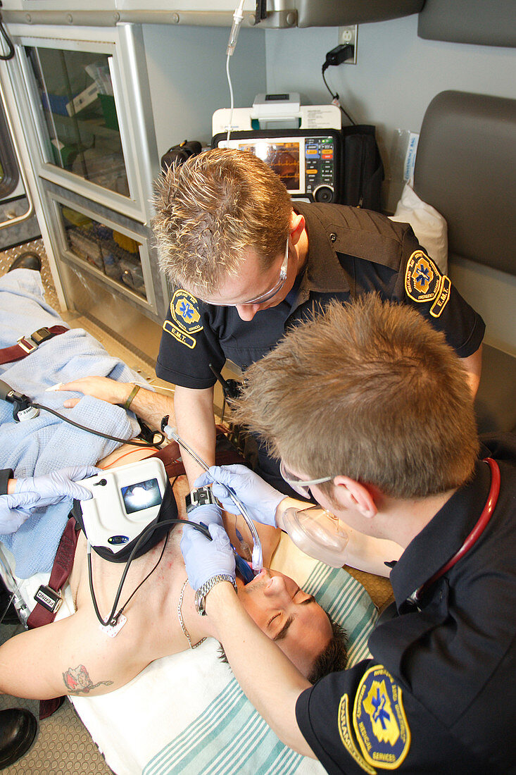 Paramedics Use Glidescope on Patient