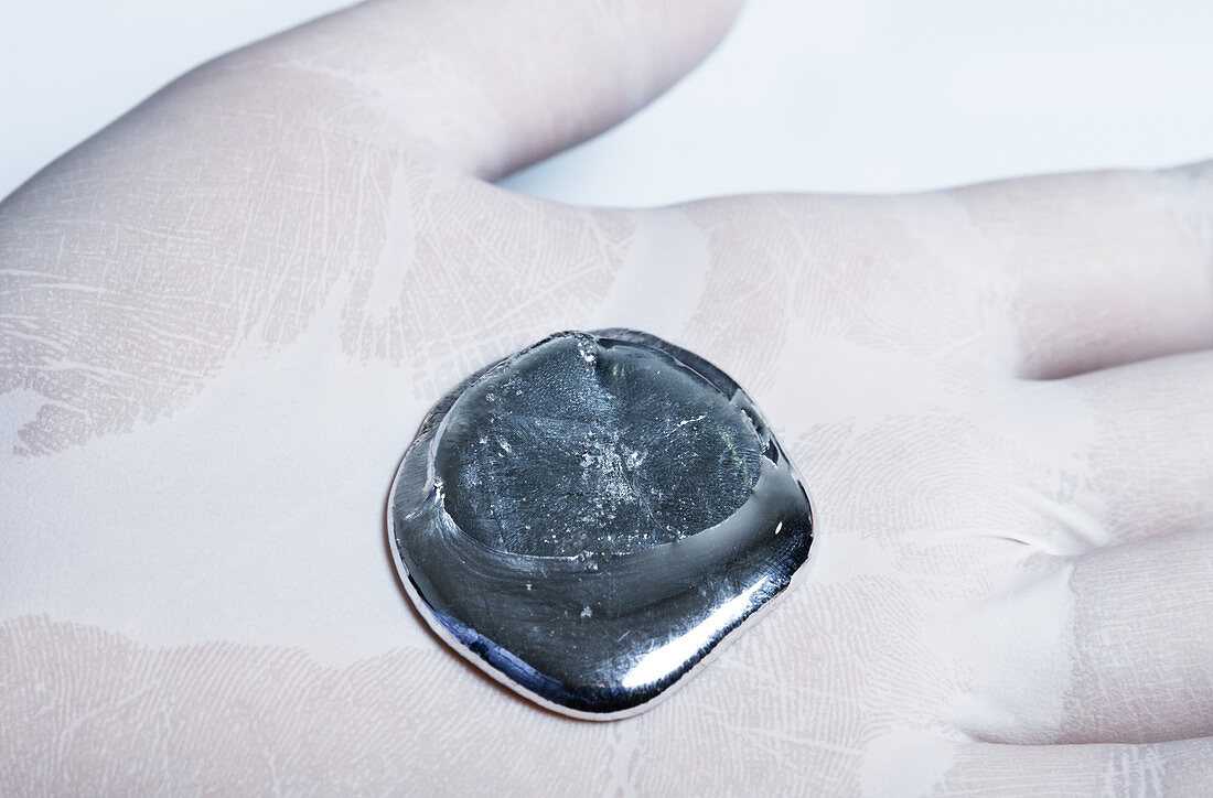 Gallium melting in a hand, 4 of 5