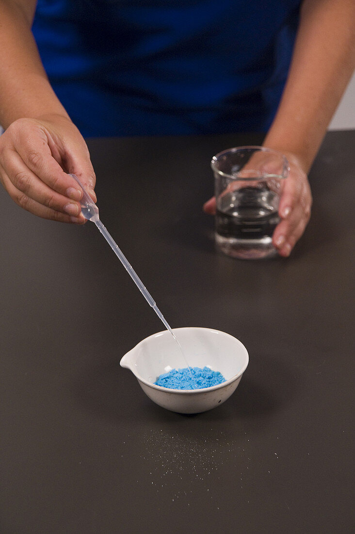 Rehydrating Ground Copper II Sulphate Pentahydrate
