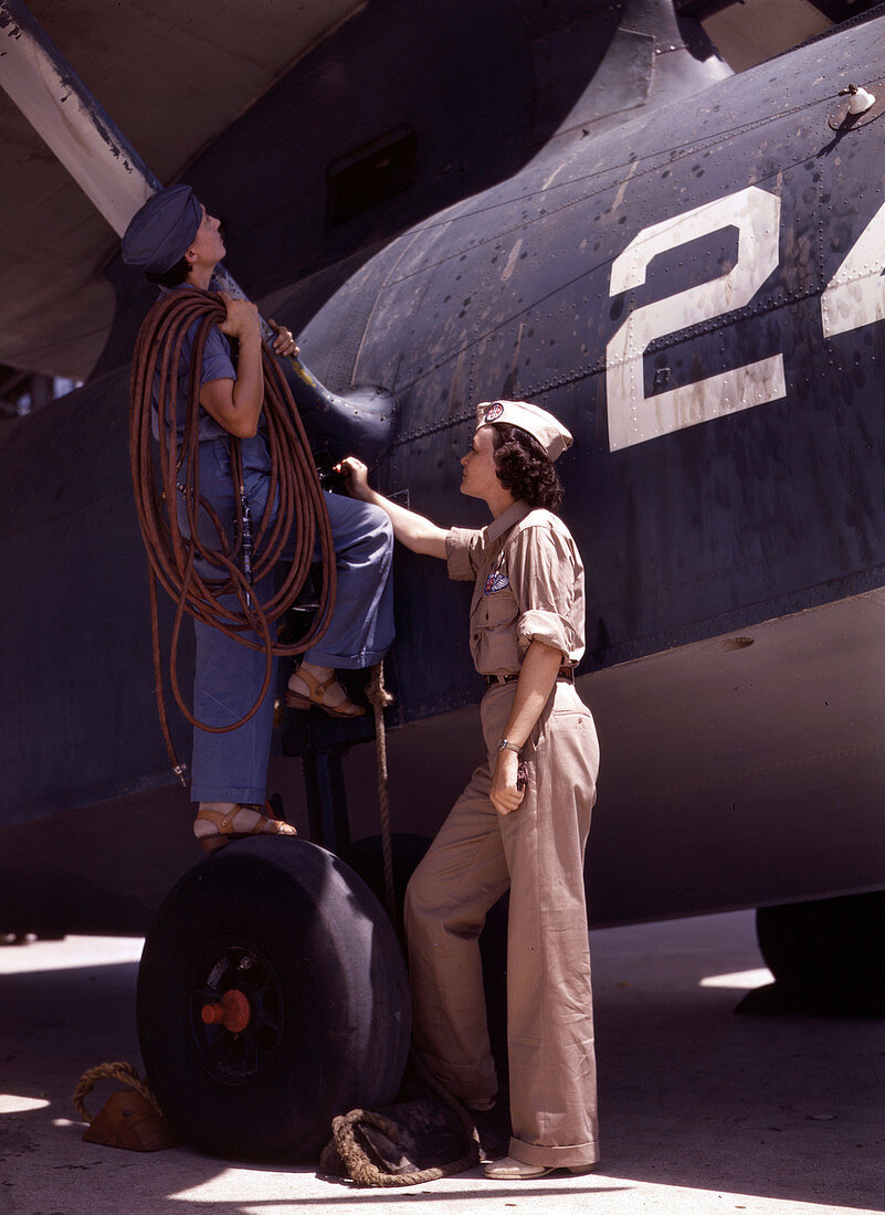 WWII, Female Workers, Naval Air Base, 1942