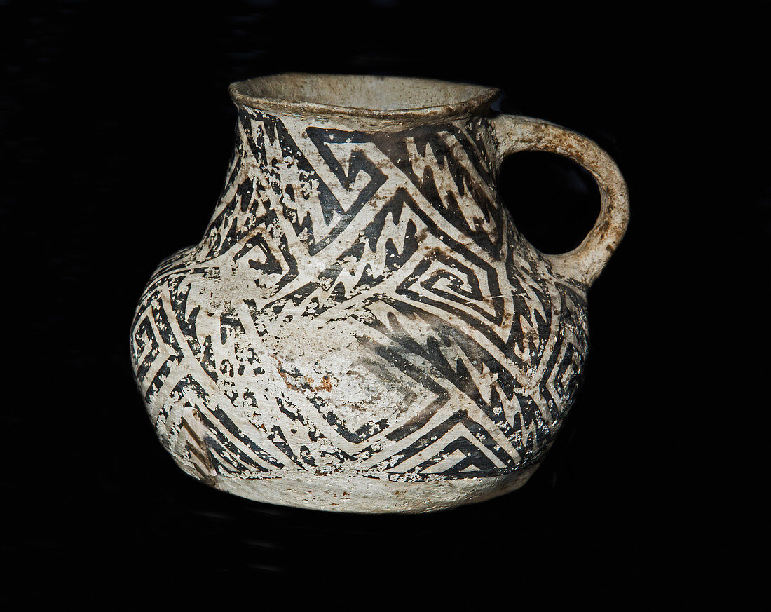 Clay pot anasazi culture ad 1100