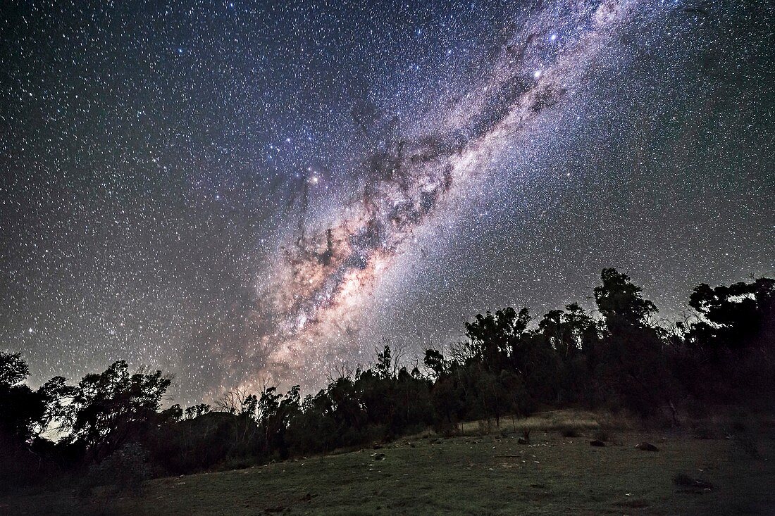 Milky Way and Galactic Centre Rising