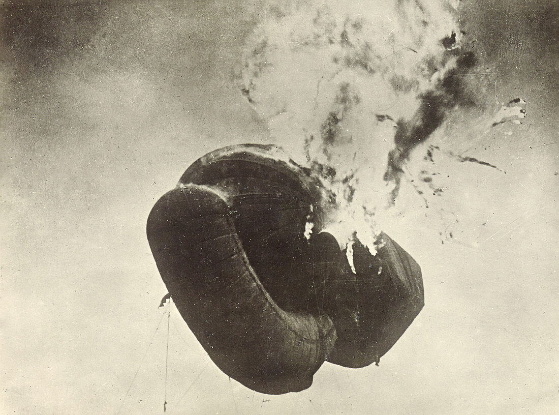 Parachute on Fire, World War 1