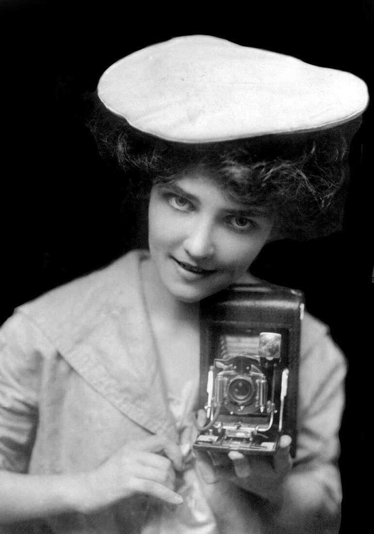 Kodak Girl, 1909