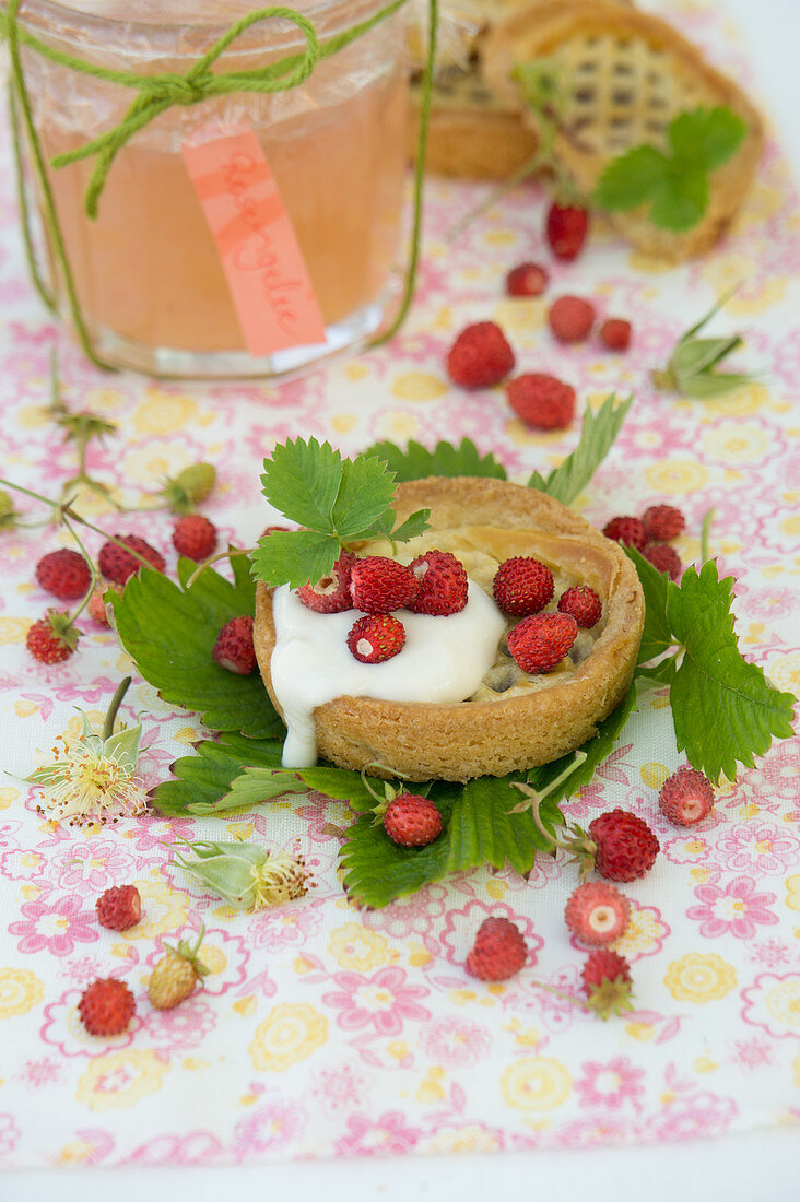 Wild strawberry tartlets