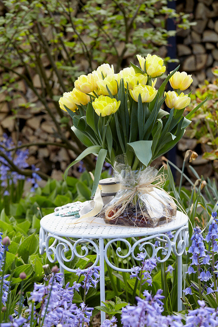 Tulipa Foxy Foxtrot bulb bouquet