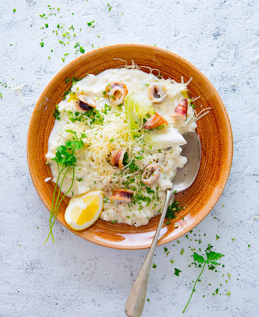 Risotto mit Calamari und Petersilie