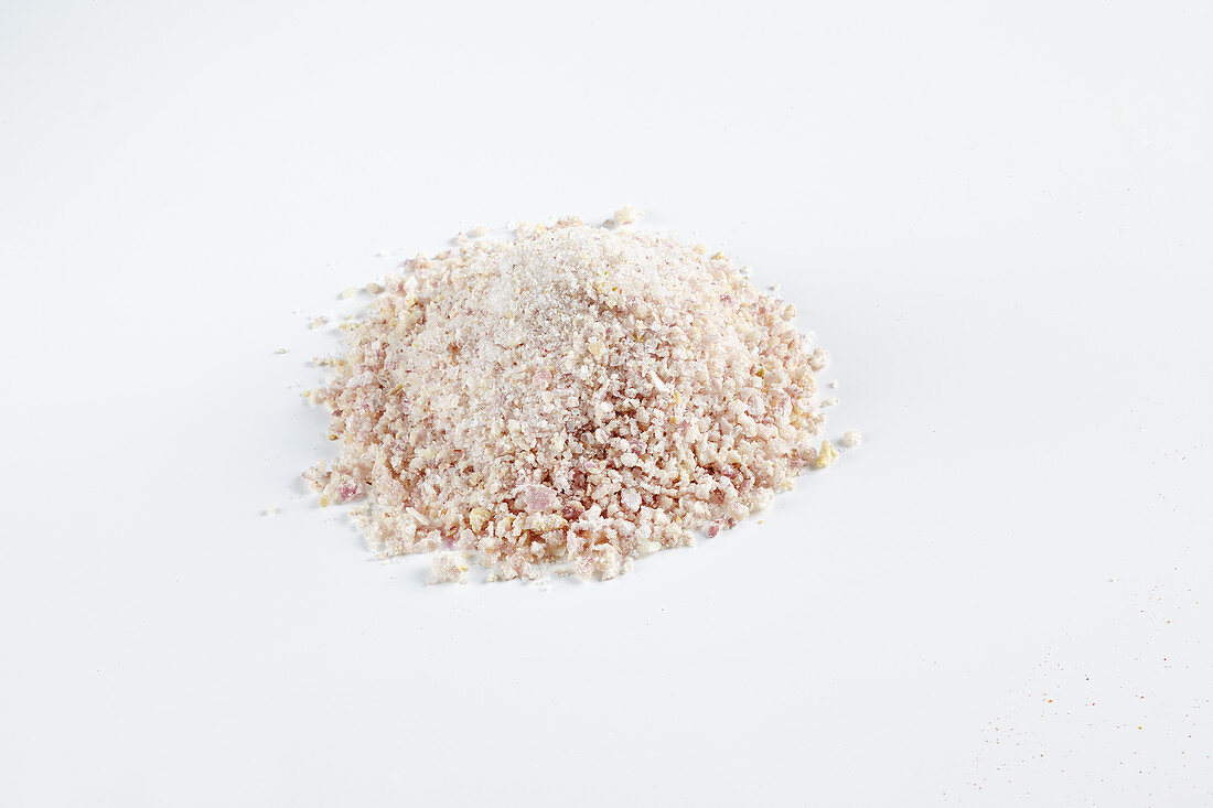 Homemade French shallot salt for salads, beef, veal and fish dishes