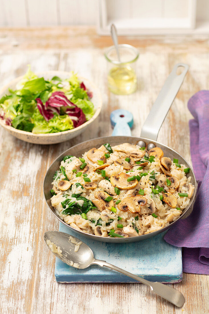 Pilaf mit Hähnchen und Pilzen