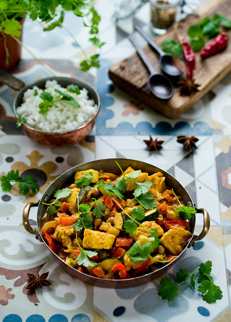 Paneer mit Gemüse und Reis (Indien)