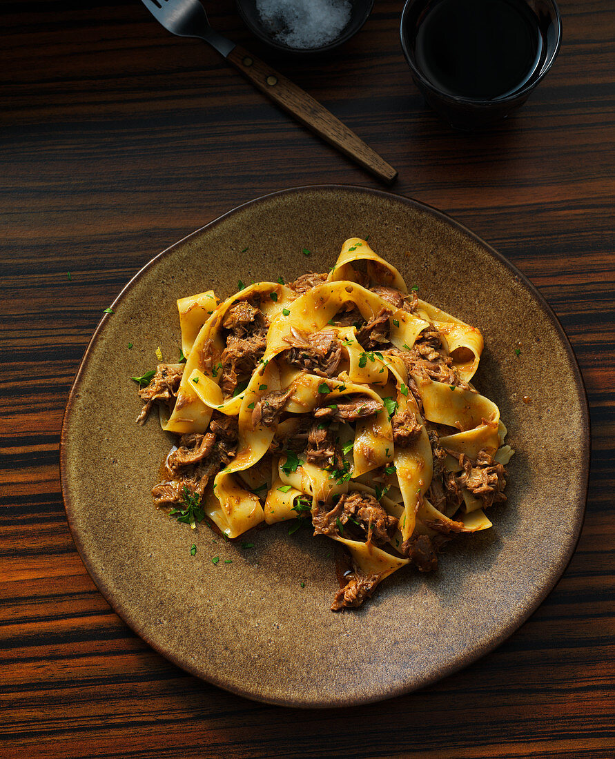 Pappardelle mit Lammragout und Gremolata