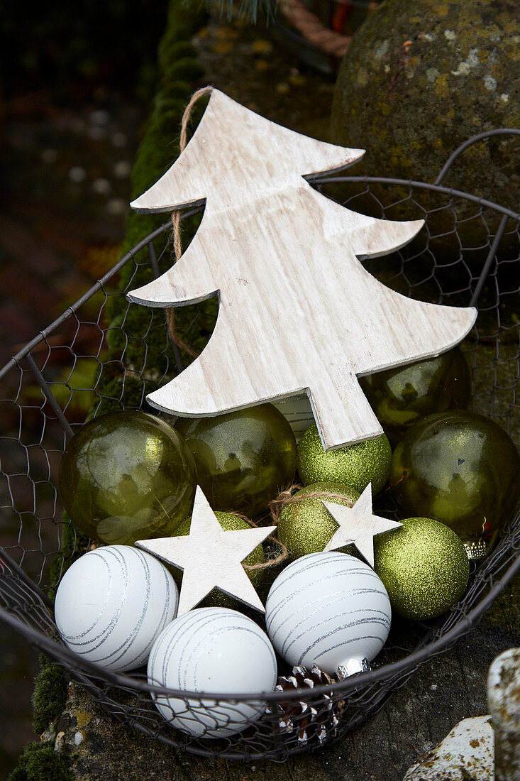 Christmas decorations in wire basket