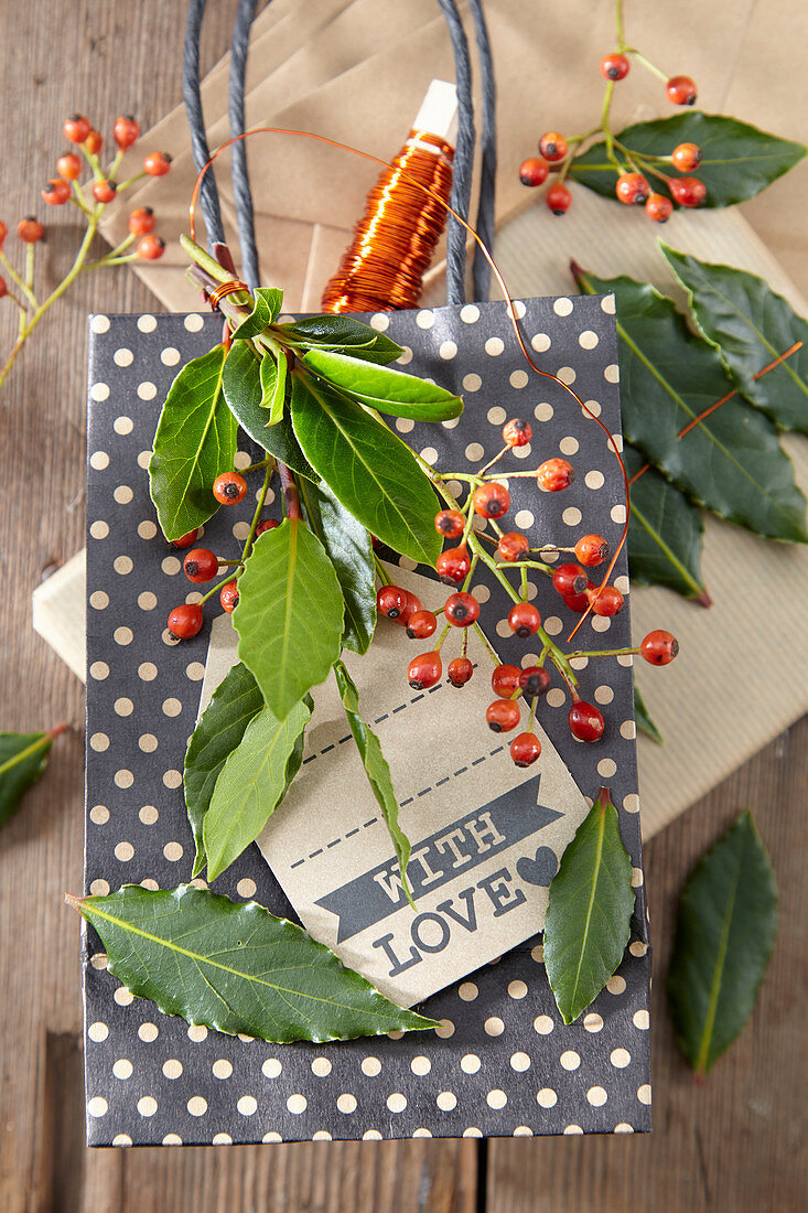 Bay leaf decoration